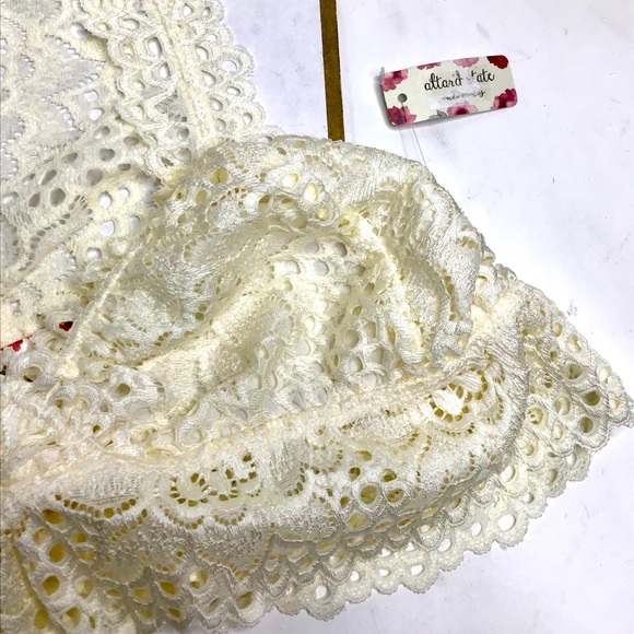 ALTAR’D STATE | Lace Racerback Bralette Ivory - Picture 10 of 16
